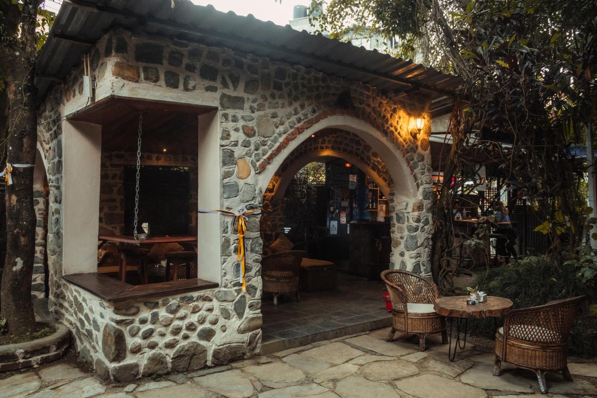 Gaurishankar Backpackers hostel Pokhara Exterior foto