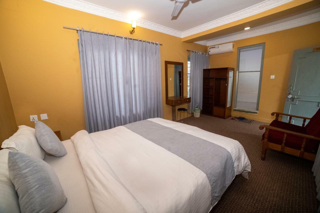 Gaurishankar Backpackers hostel Pokhara Exterior foto